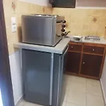 Salvanos Apartman *