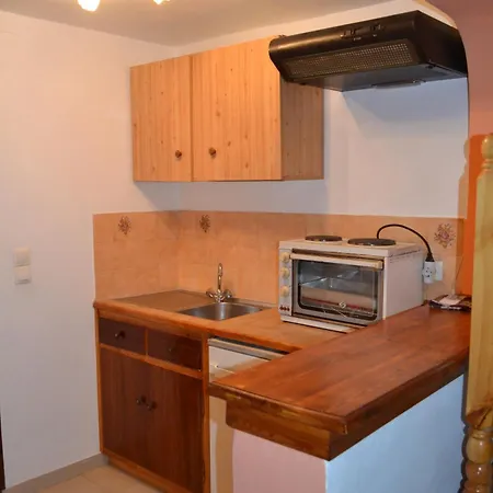 Salvanos Apartmán *