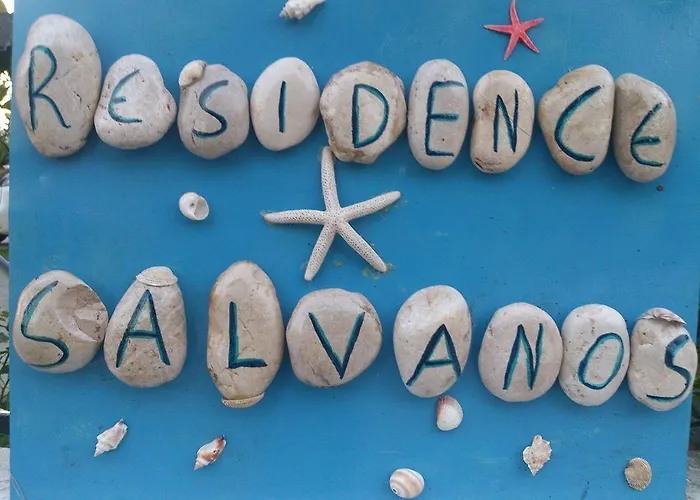 Salvanos *