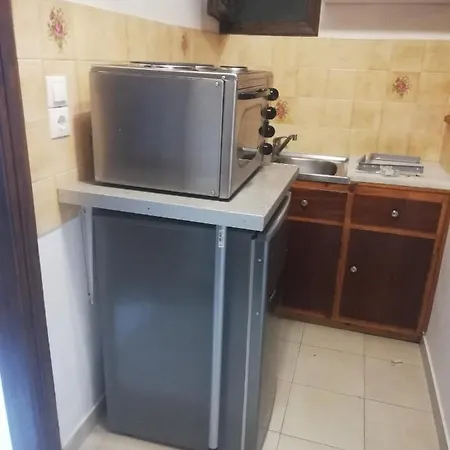 Salvanos Apartman *