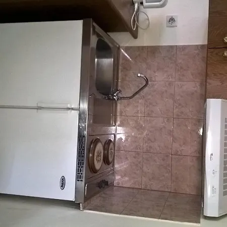 Apartment Salvanos *