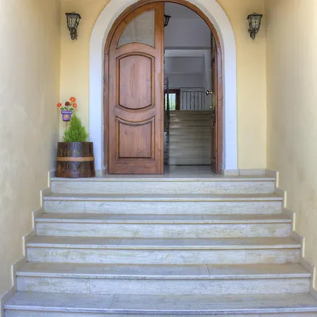 Apartment Salvanos Ipsos