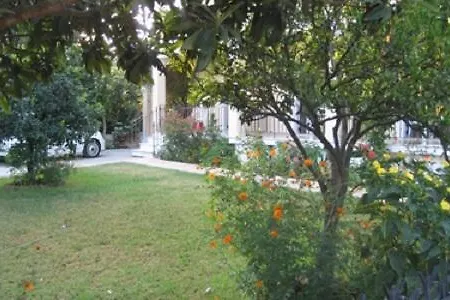 Apartment Salvanos *
